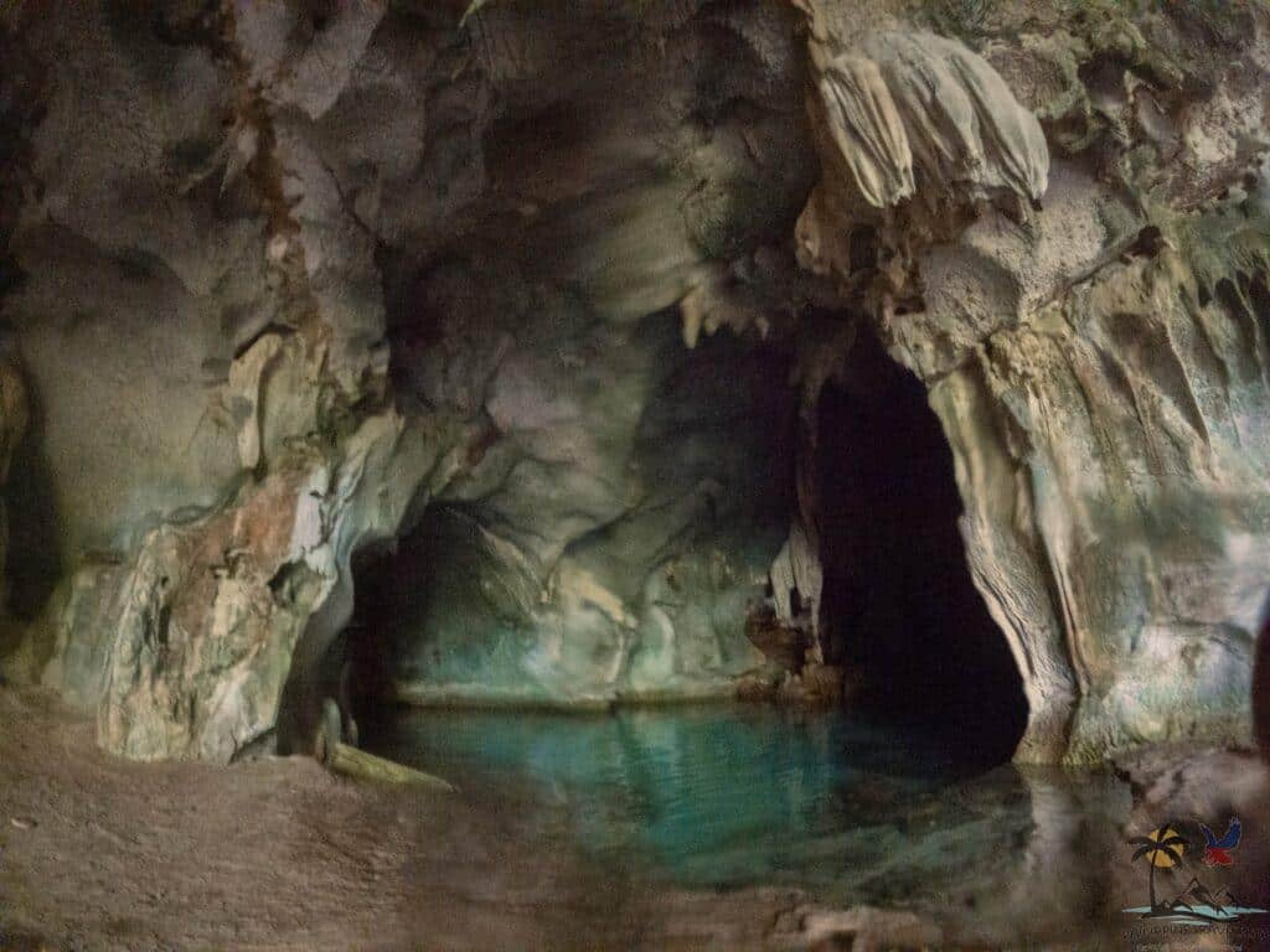 image-/resources/coron/tour-f/cave.avif1